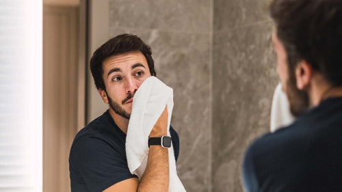 Cómo conseguir una piel clara para los hombres: una guía de cuidado de la piel para hombres